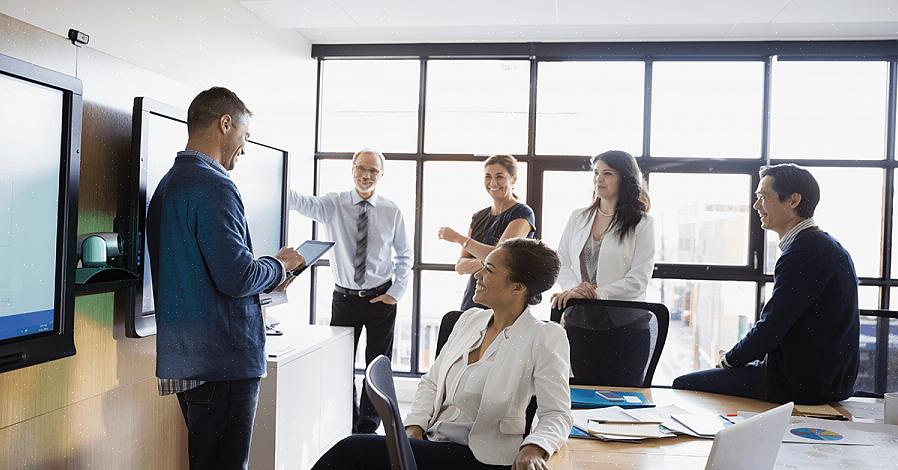 Existem também trabalhos de recrutamento jurídico online que permitem ao recrutador jurídico trabalhar