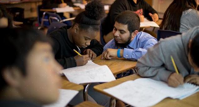 Ministrar cursos na faculdade não é como ensinar na pré-escola ou no ensino médio