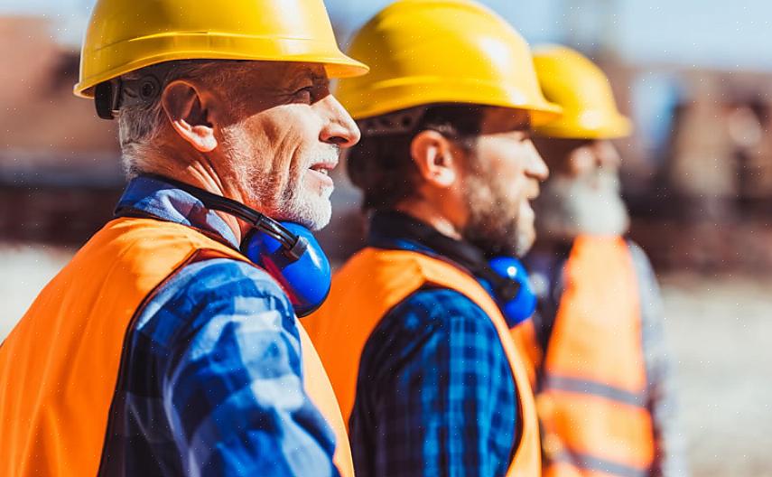 Certifique-se de contratar trabalhadores da construção civil com a experiência adequada
