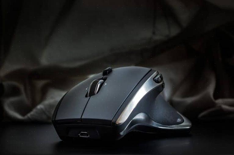 Pois foi um dos primeiros poucos mouses de computador sem trackball